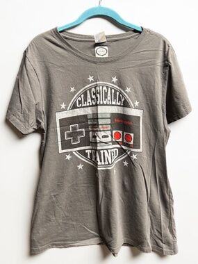 Nintendo Classically Trained Retro Controller Graphic Tee XL